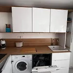 1 Avec Grande Terrasse Plein Sud Au Lavandou Lägenhet *