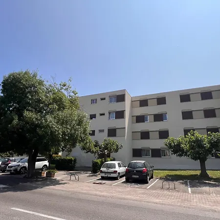 1 Avec Grande Terrasse Plein Sud Au Lavandou Apartman *