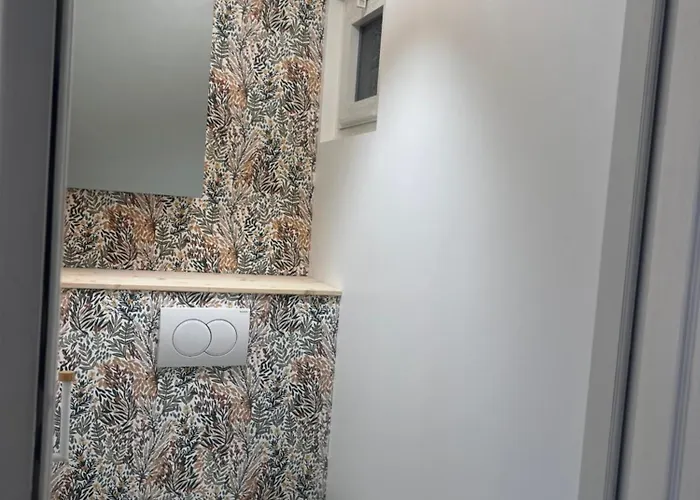 1 Avec Grande Terrasse Plein Sud Au Lavandou * Le Lavandou