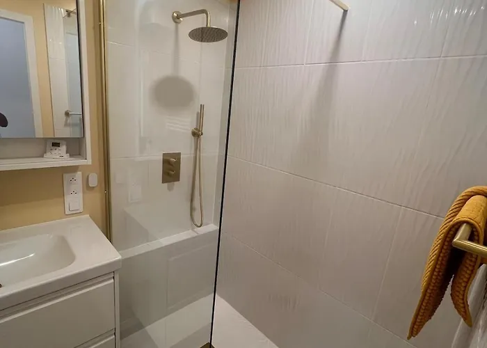 Apartman 1 Avec Grande Terrasse Plein Sud Au Lavandou *