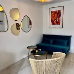 1 Avec Grande Terrasse Plein Sud Au Lavandou Apartman